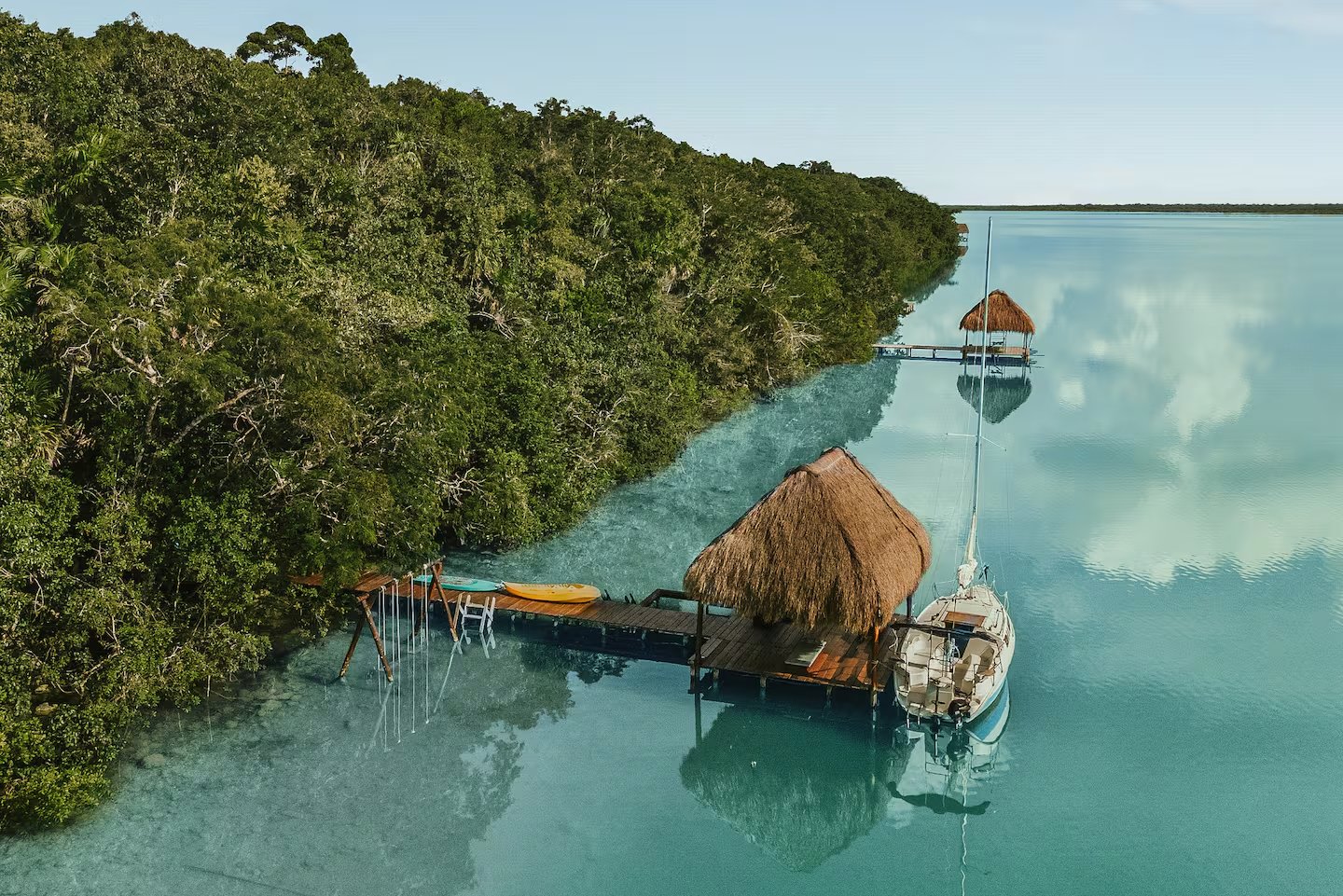 Casa LOLE - Espectacular Propiedad Frente a la Laguna de Bacalar
